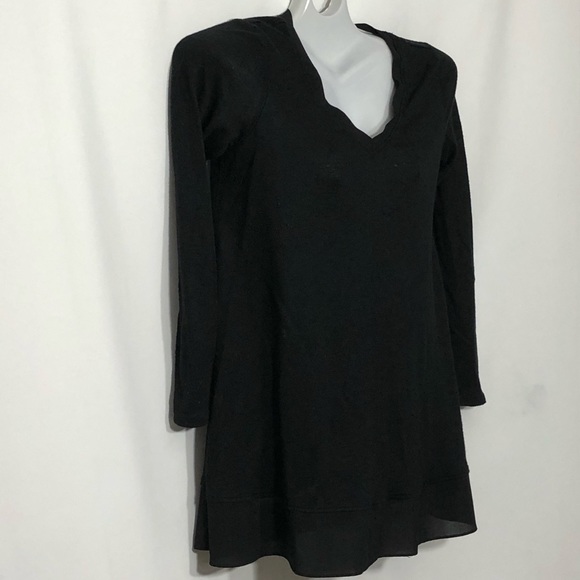 MOTHERHOOD MATERNITY top v neck chiffon hem - Picture 7 of 11